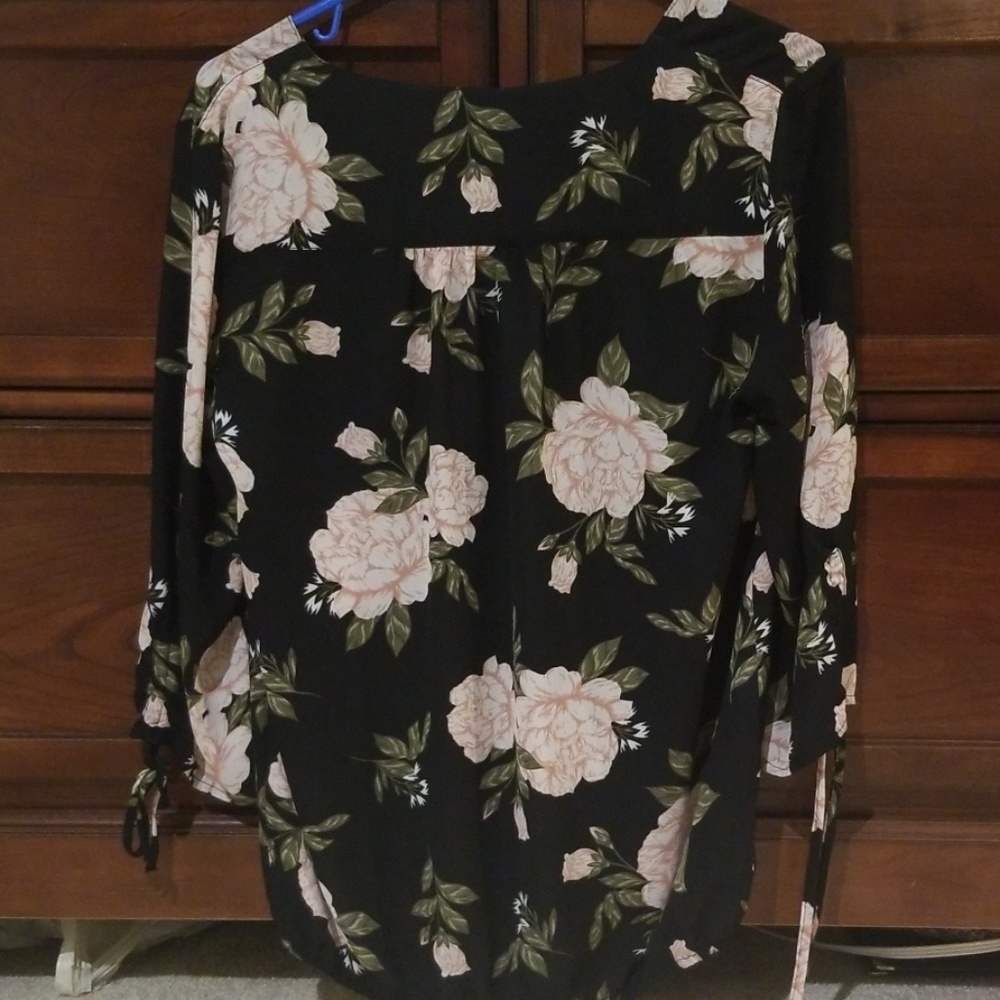 Blouse - Picture 2 of 2